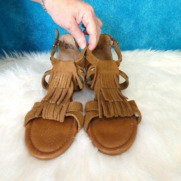 MinneTonka Melina Fringe Wedge Size 7 - Picture 4 of 15